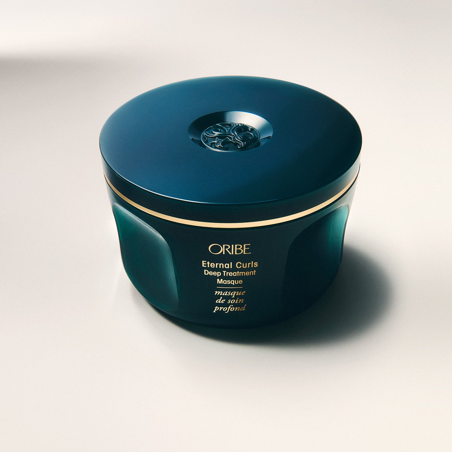 Lifestyle image of Oribe Eternal Curls Deep Treatment Masque
