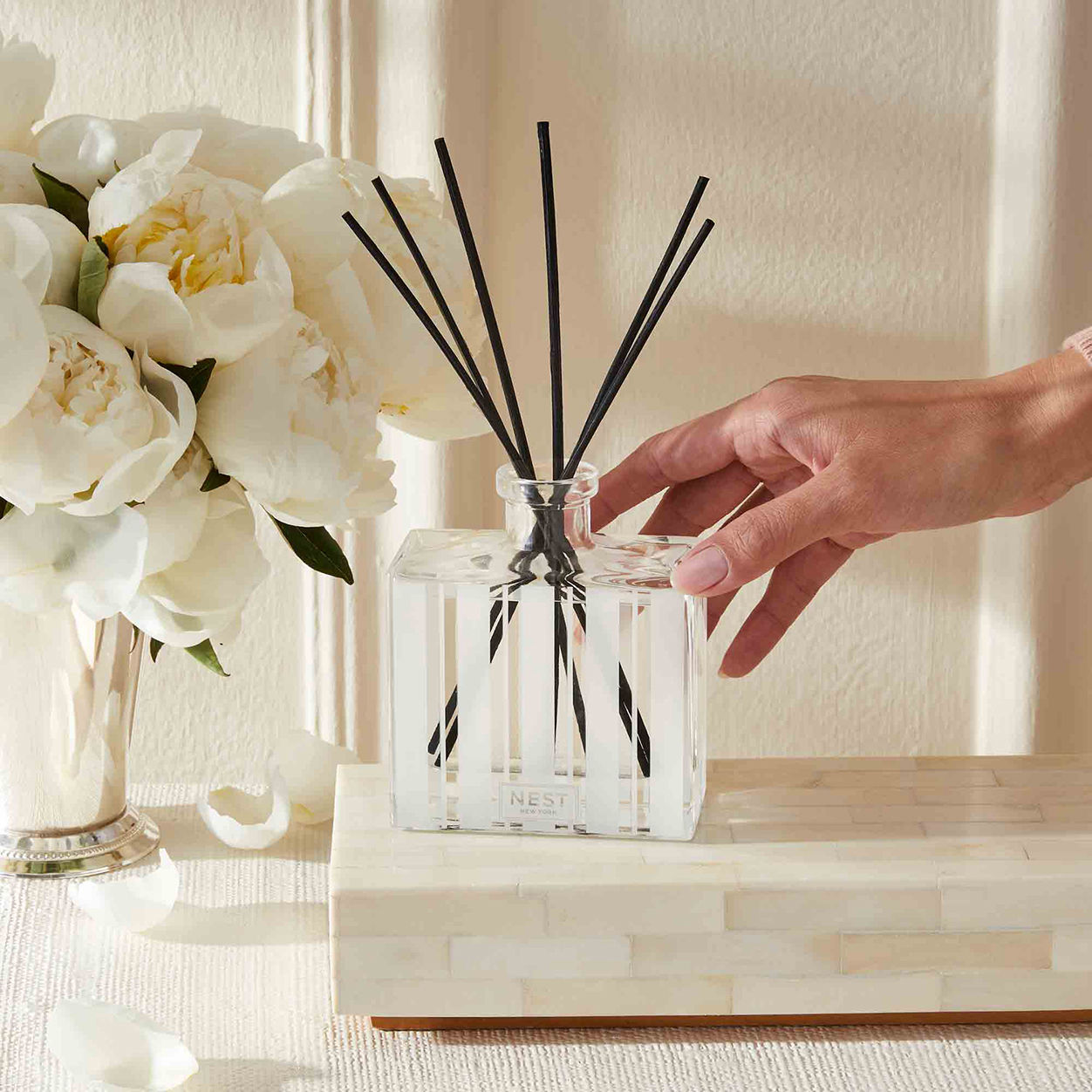 Model image of Nest Amalfi Lemon and Mint Reed Diffuser