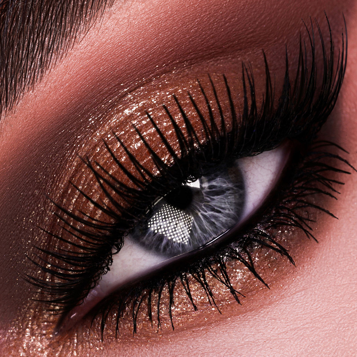 Model image of Pat McGrath Labs Divine Bronze Luxe Quad: Venusian Sunrise