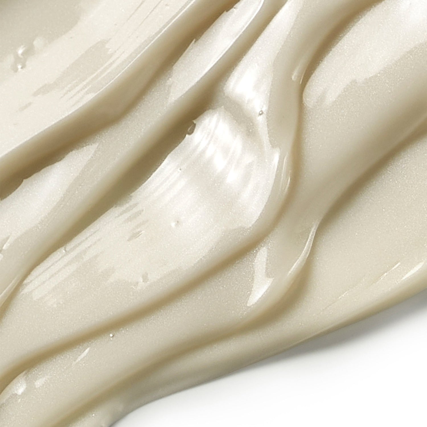 Swatch image of Miriam Quevedo Platinum and Diamonds Volume Serum