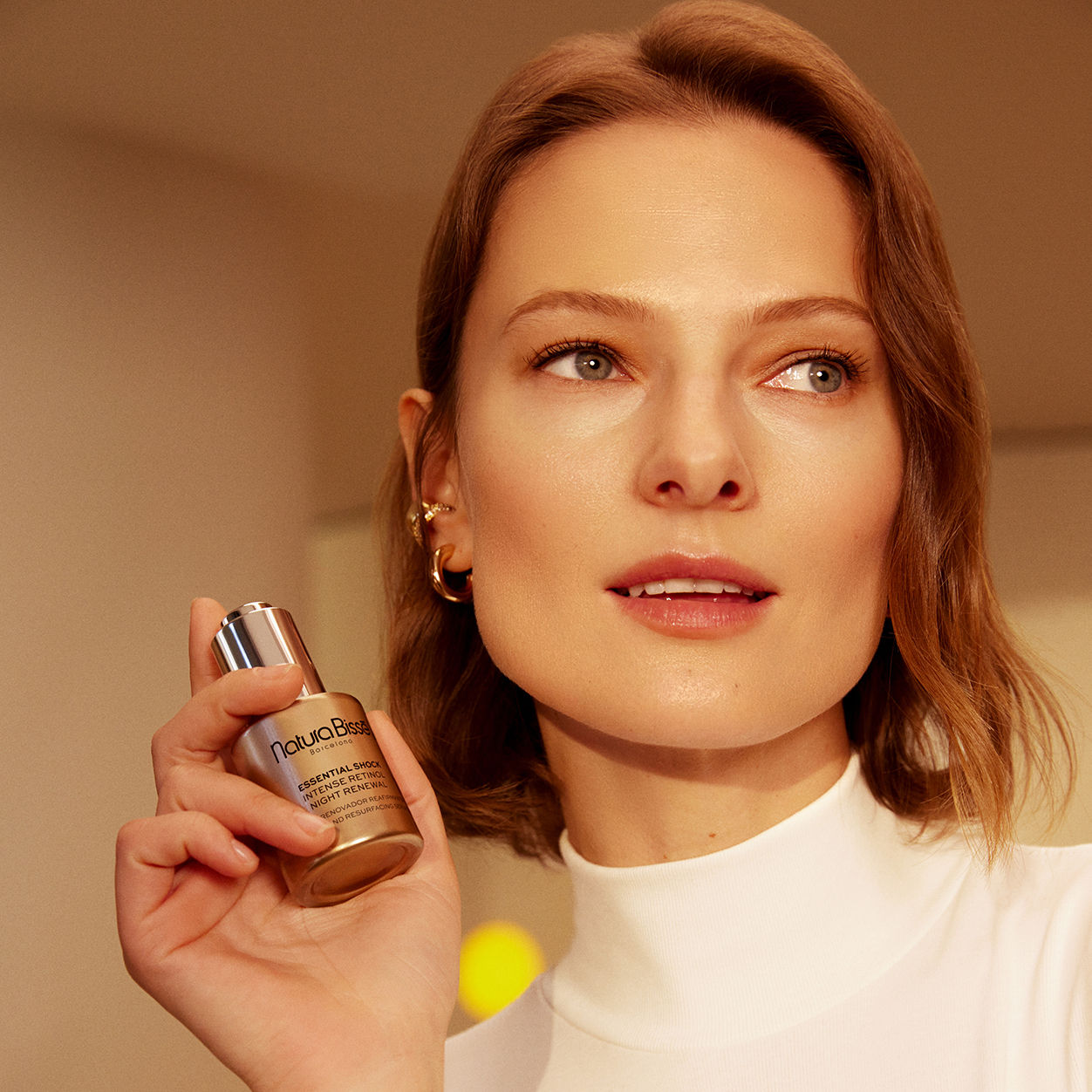 Model image of Natura Bissé Essential Shock Intense Retinol Night Renewal