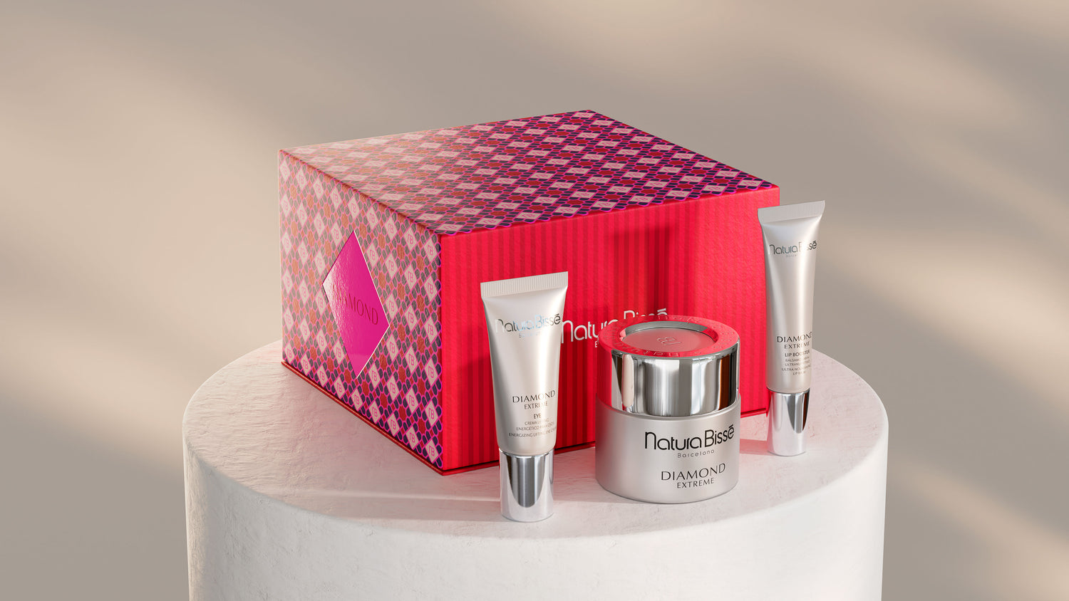 Swatch image of Natura Bissé Diamond Extreme Holiday Set (Limited Edition)