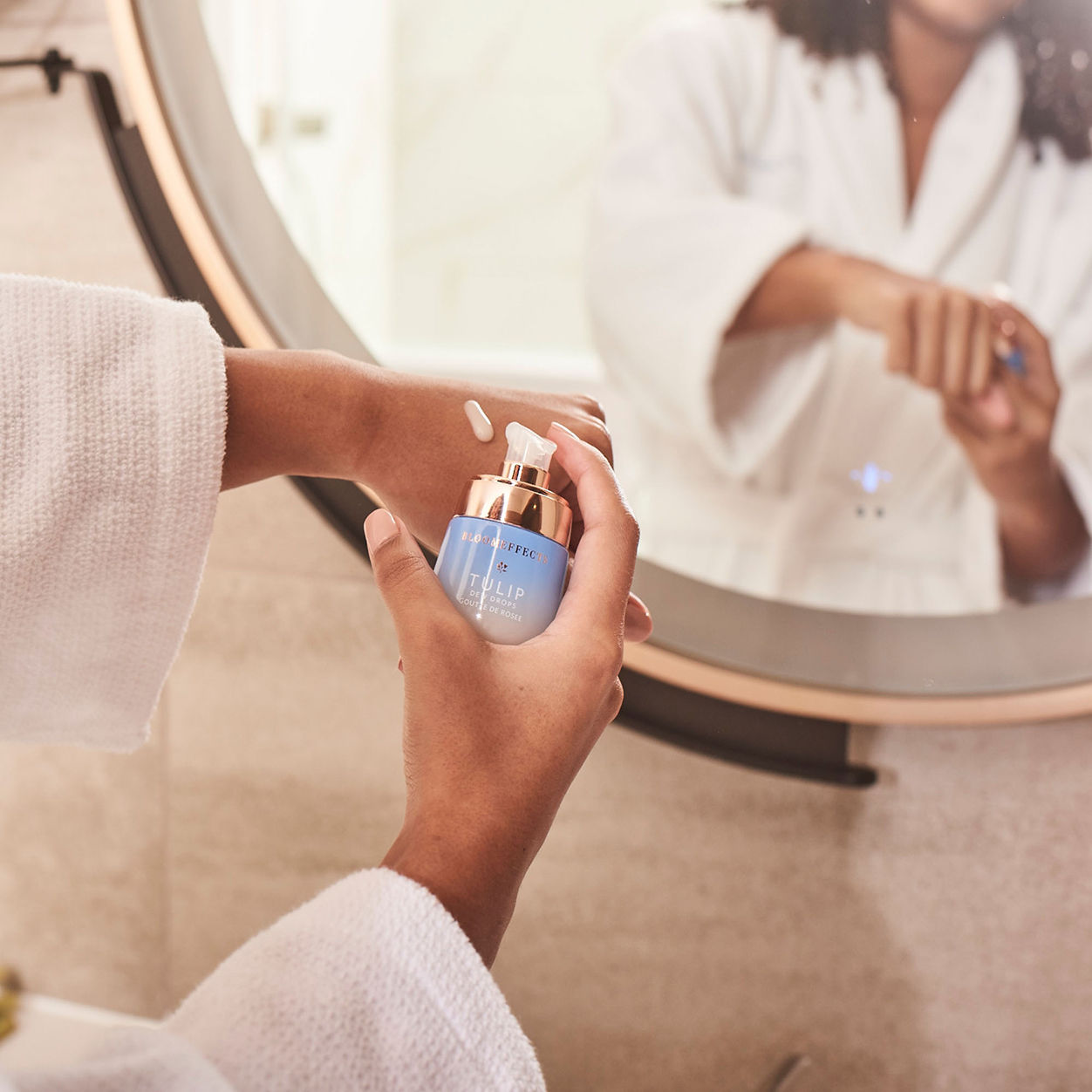 Model image of Bloomeffects Tulip Dew Drops