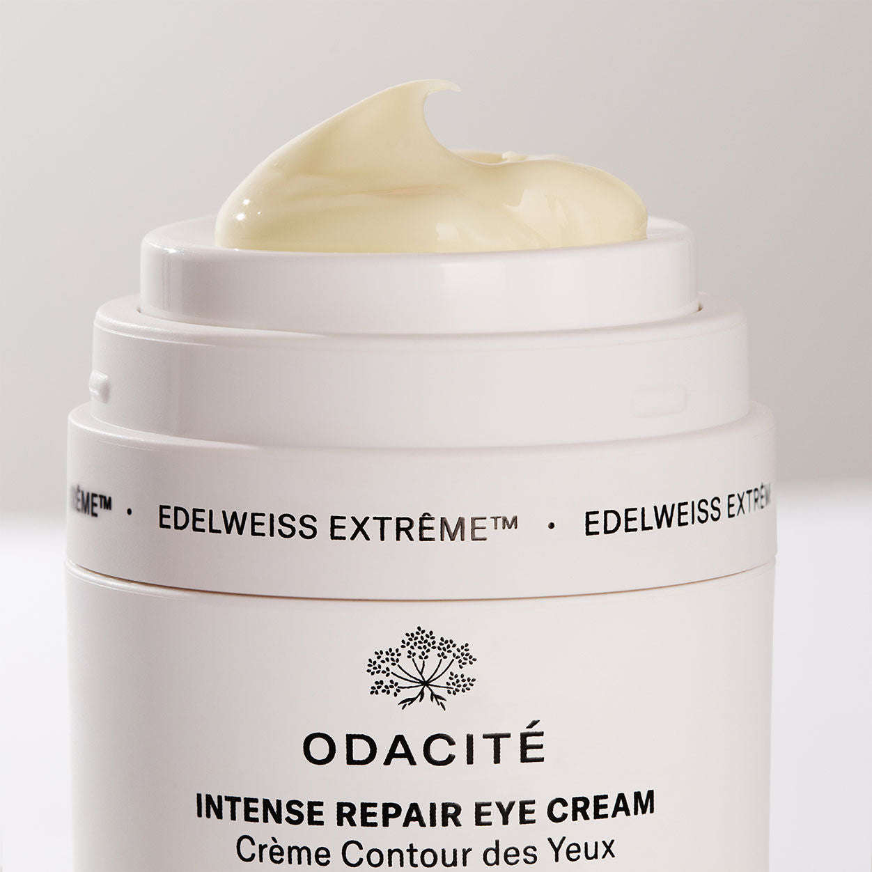 Lifestyle image of Odacité Edelweiss Extrême Intense Repair Eye Cream