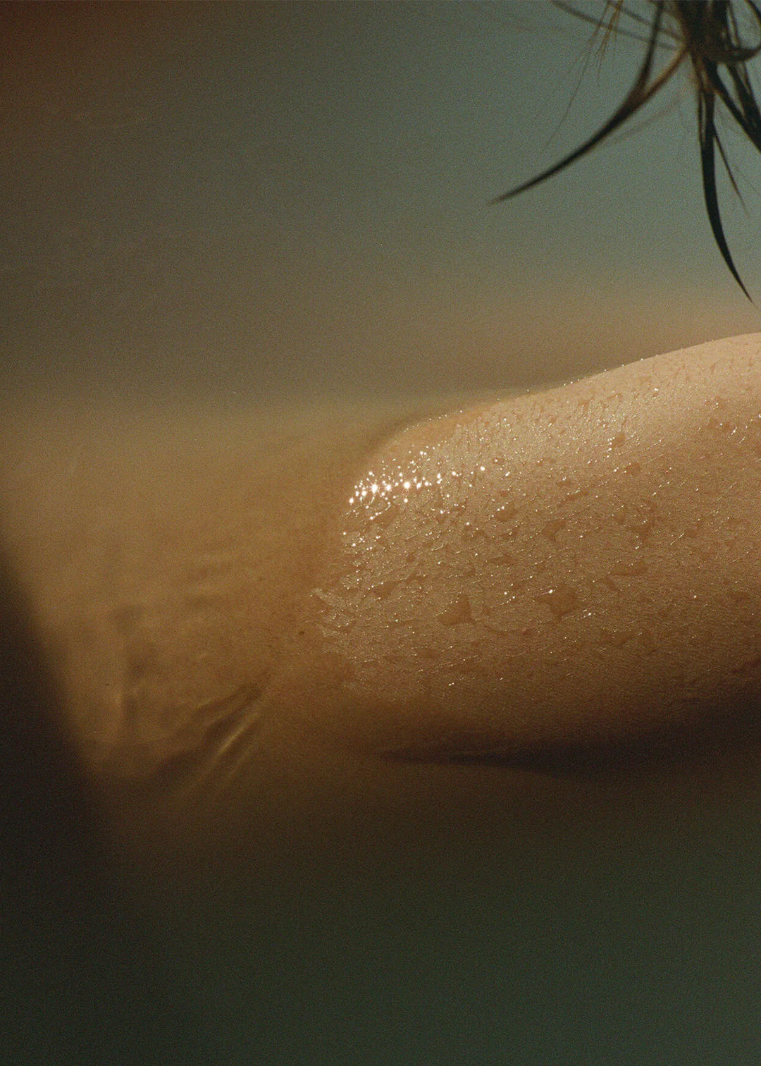 Model image of Natureofthings Skin Replenishing Vitamin Bath