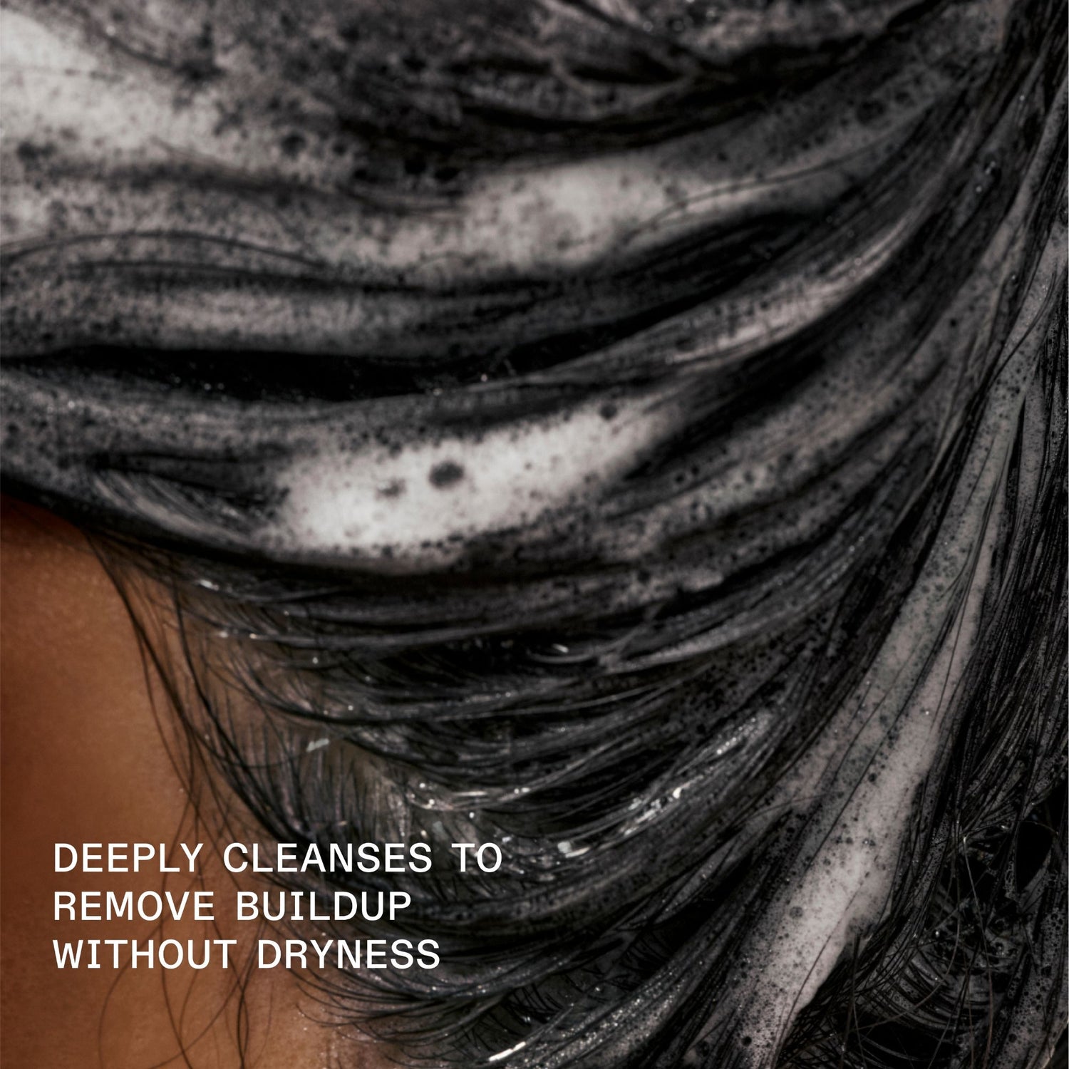 Model image of Olaplex No.4C Bond Maintenance Clarifying Shampoo