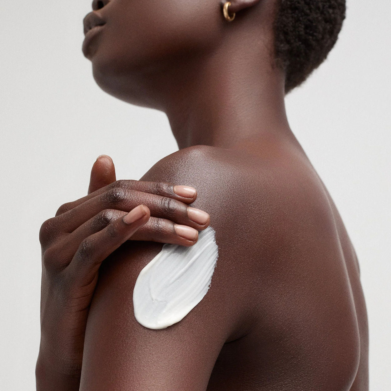 Model image of Goop Nourishing Repair Body Butter