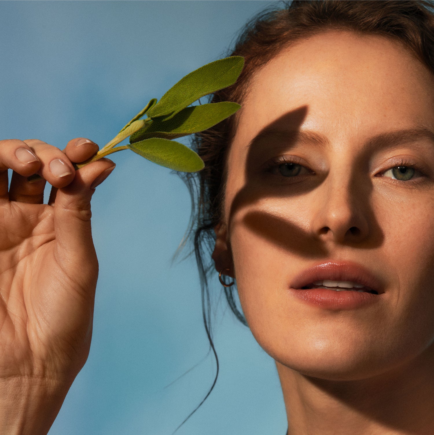 Model image of Irene Forte Pistachio Body Oil with Phytomelatonin