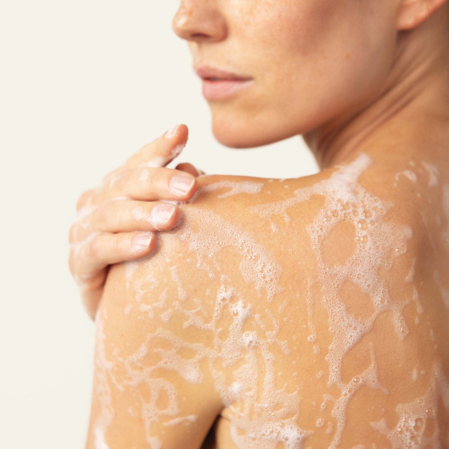 Model image of Evolvetogether Havana Nutrient Rich Body Cleanser