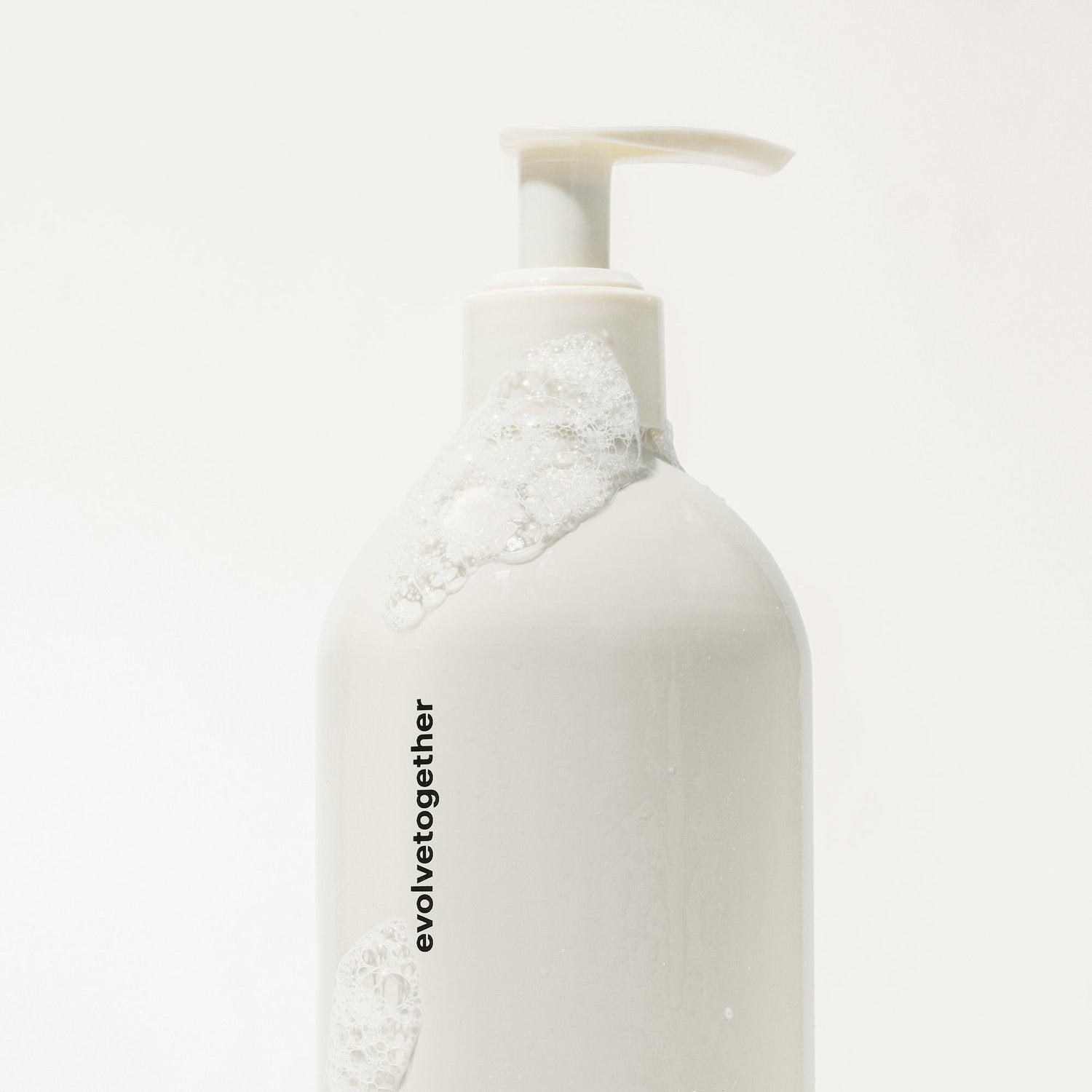 Lifestyle image of Evolvetogether Monaco Nutrient Rich Body Cleanser