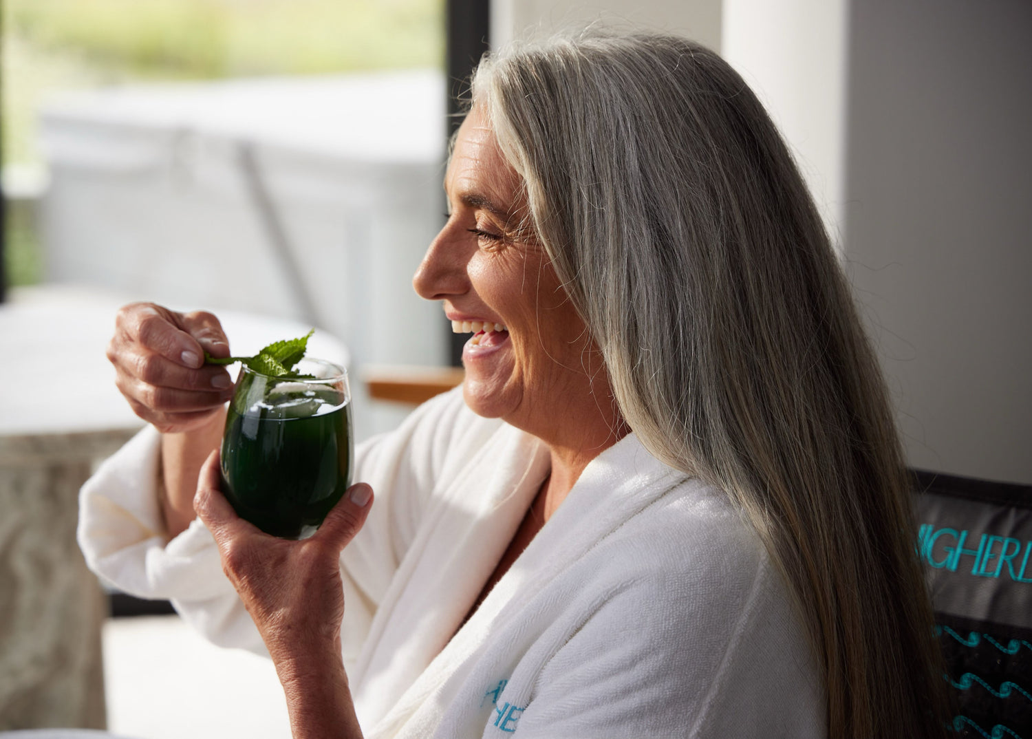 Model image of HigherDose Detox Drops