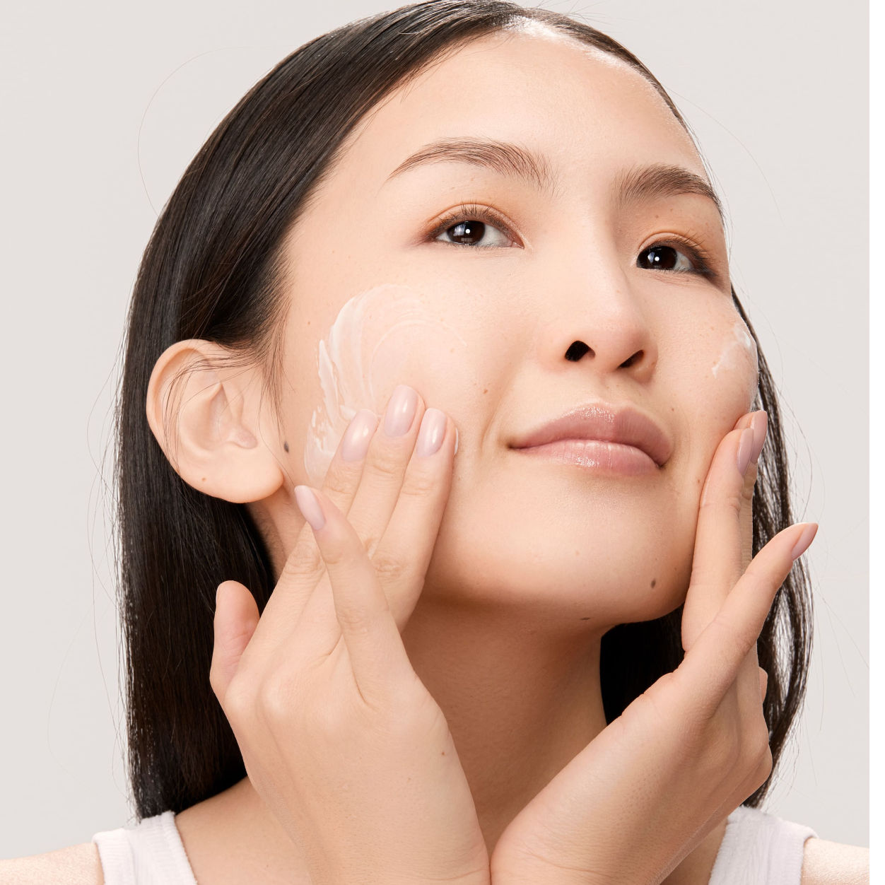 Model image of Dr. Few Moisture Complete