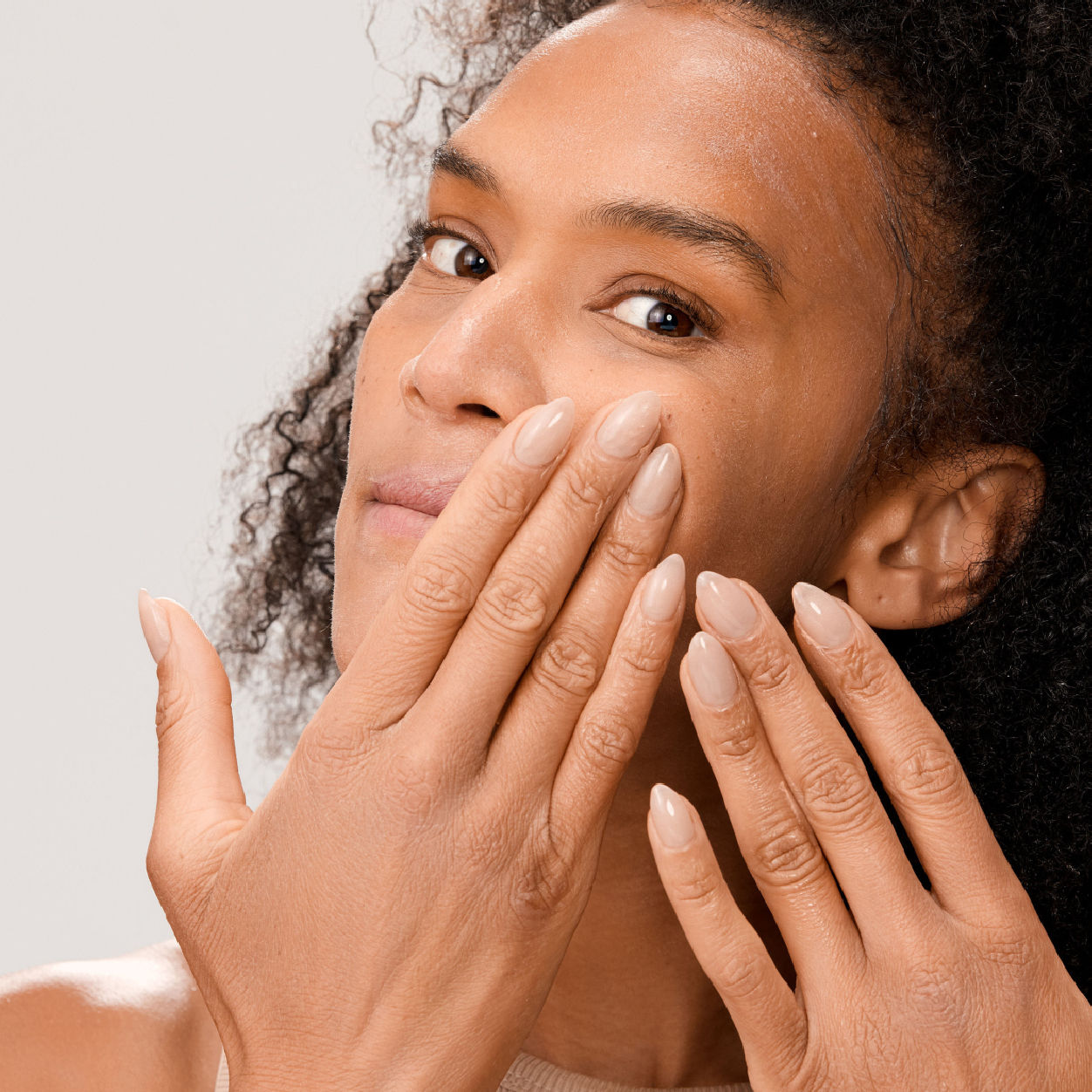 Model image of Dr. Few Tinted Mineral Sunscreen SPF 30