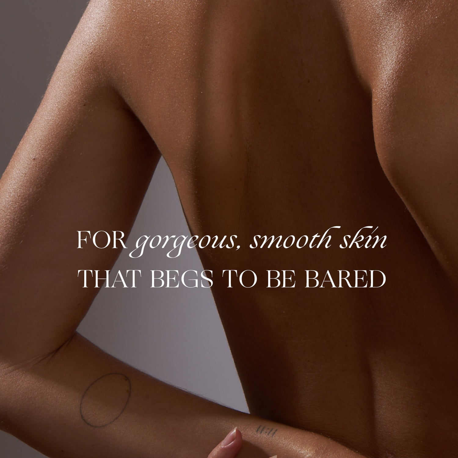 Lifestyle image of Retrouvé Baume Ultime Body Oil