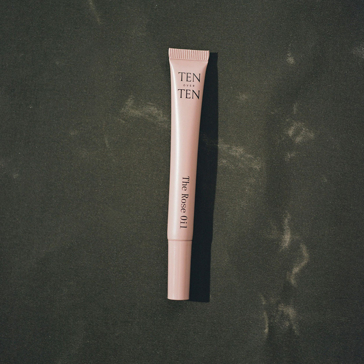 Lifestyle image of Tenoverten The Rose Oil