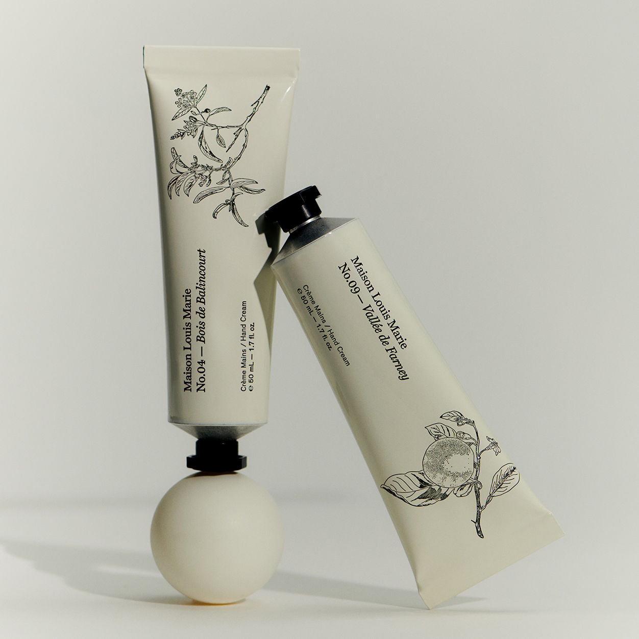 Lifestyle image of Maison Louis Marie No.09 Vallée de Farney Hand Crème