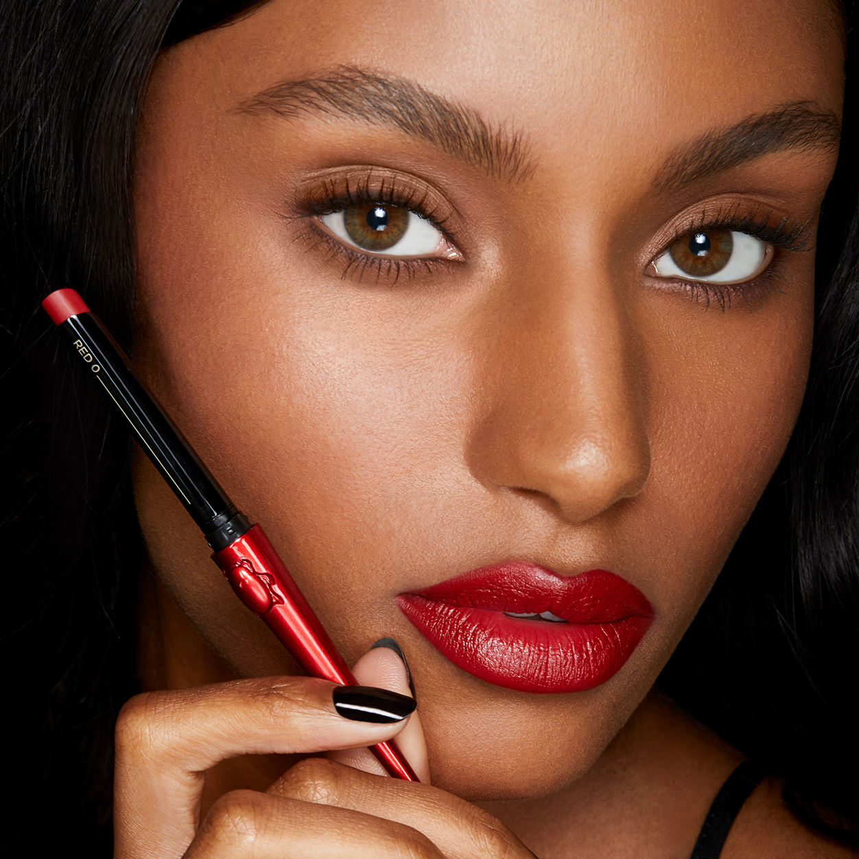 Model image of Hourglass Confession Slim High Intesity Refillable Lipstick Red 0