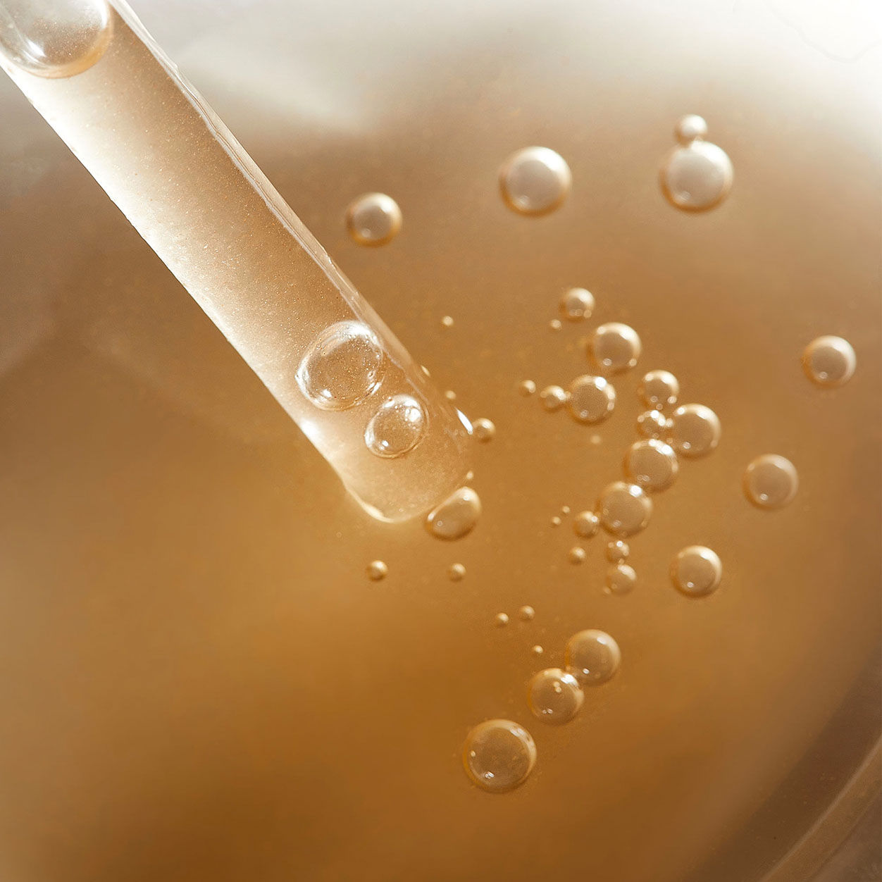 Swatch image of Viktor Michael Hidden Agenda Pre and Post Injection Care Serum