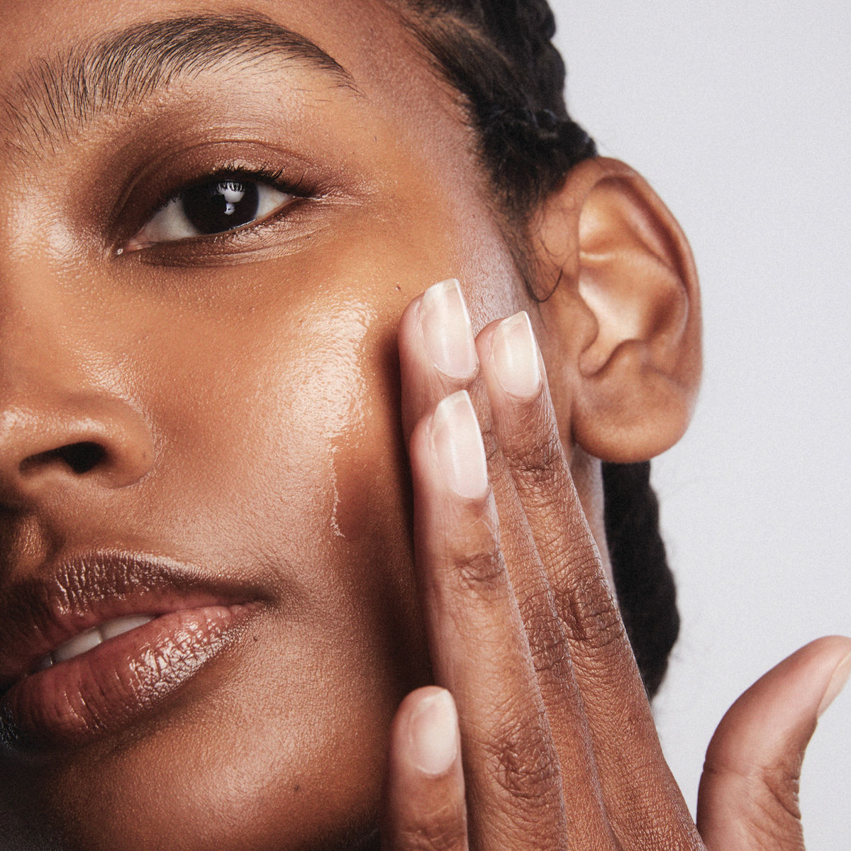 Model image of Dr. Diamond’s Metacine Instafacial Emulsion Retinopro Growth Factor Night Cream
