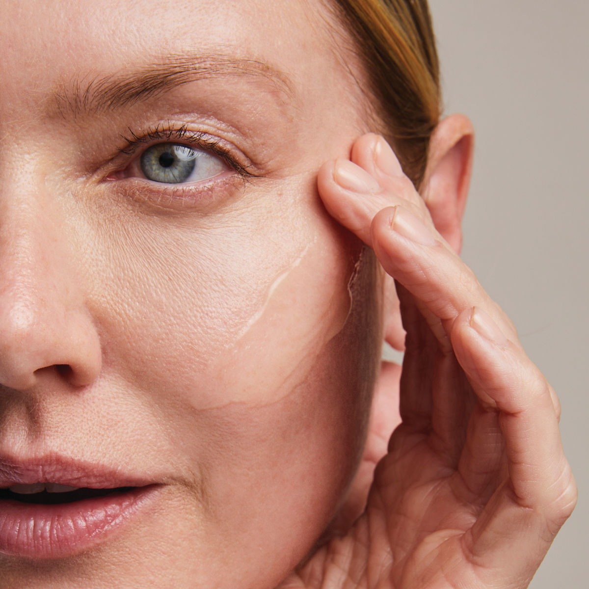 Model image of Dr. Diamond’s Metacine Instafacial Emulsion Retinopro Growth Factor Night Cream