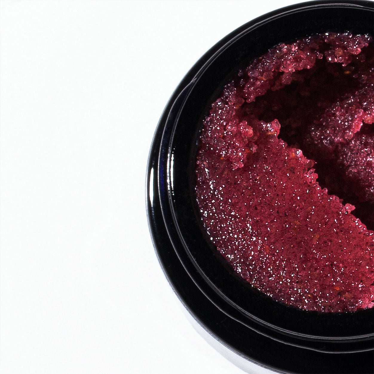 Lifestyle image of Henne Organics Nordic Berries Lip Exfoliator