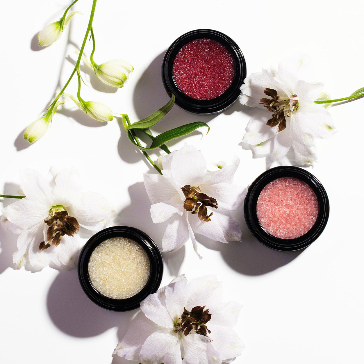 Lifestyle image of Henne Organics Nordic Berries Lip Exfoliator