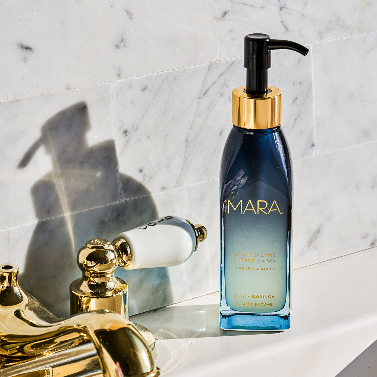 Lifestyle image of Mara Algae Enzyme Cleansing Oil