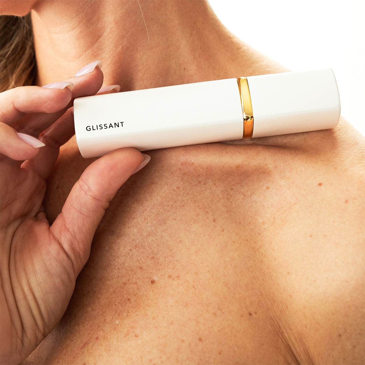 Model image of Glissant Intimate Hydratant D'Amour