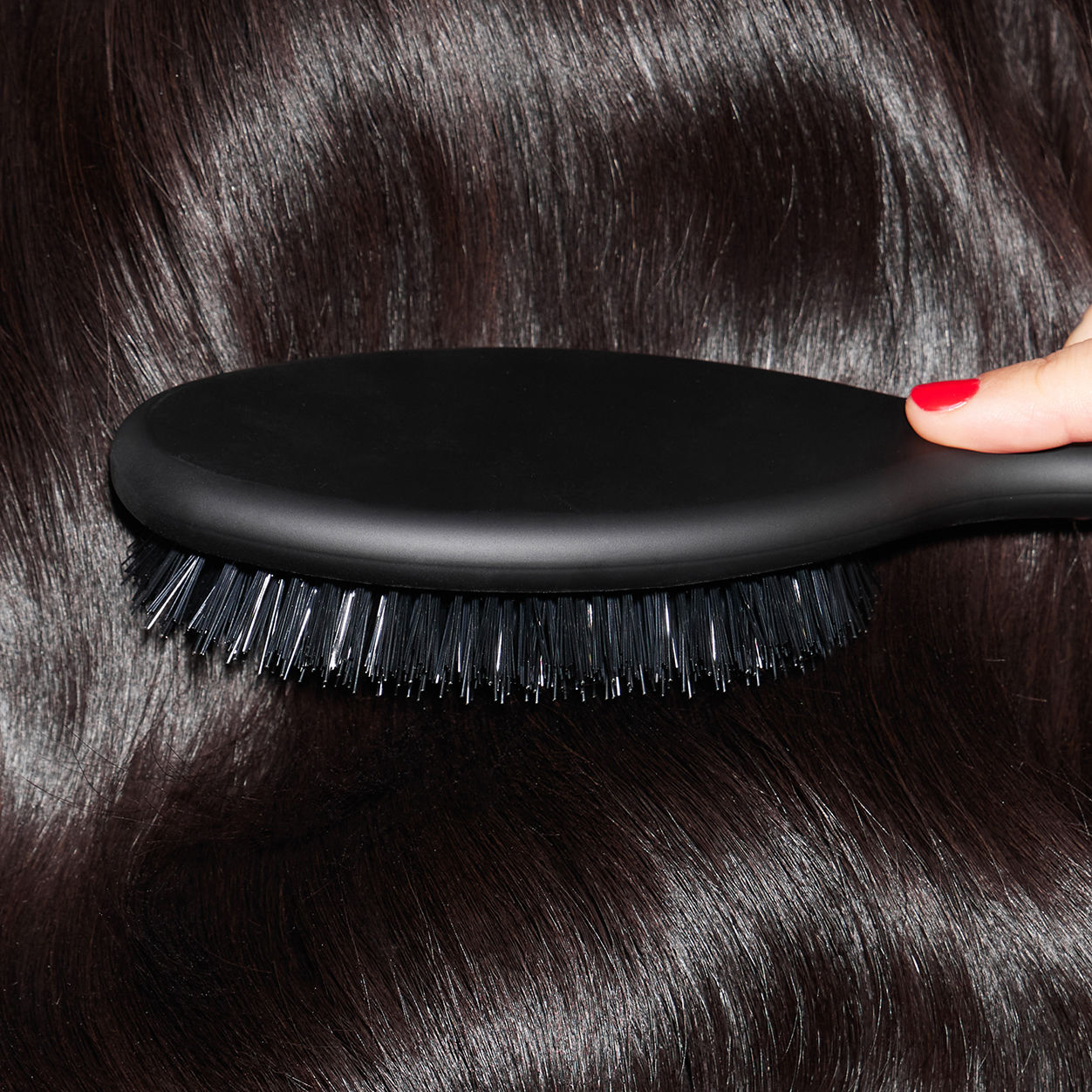 Model image of GHD Oval Dressing Brush
