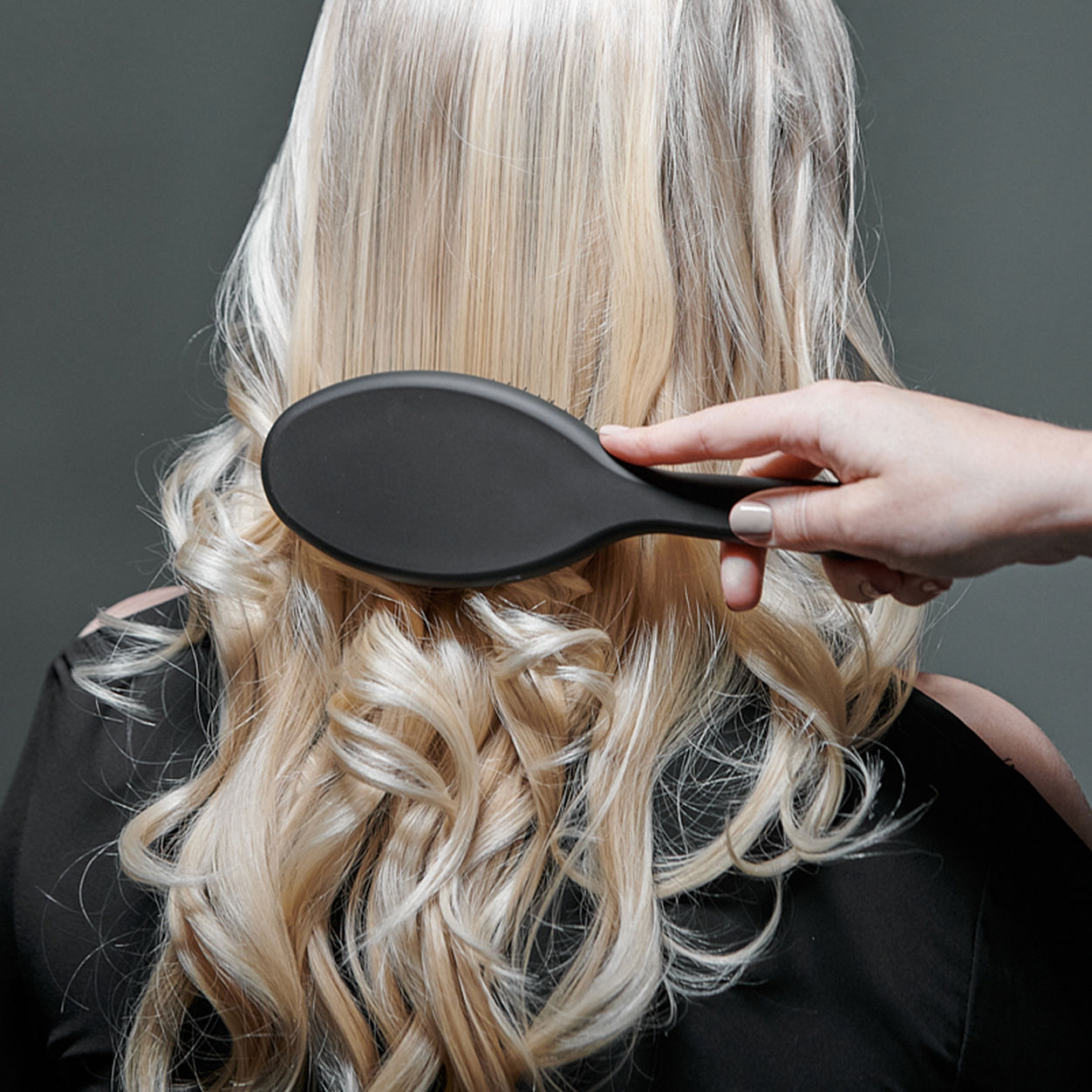 Model image of GHD Oval Dressing Brush