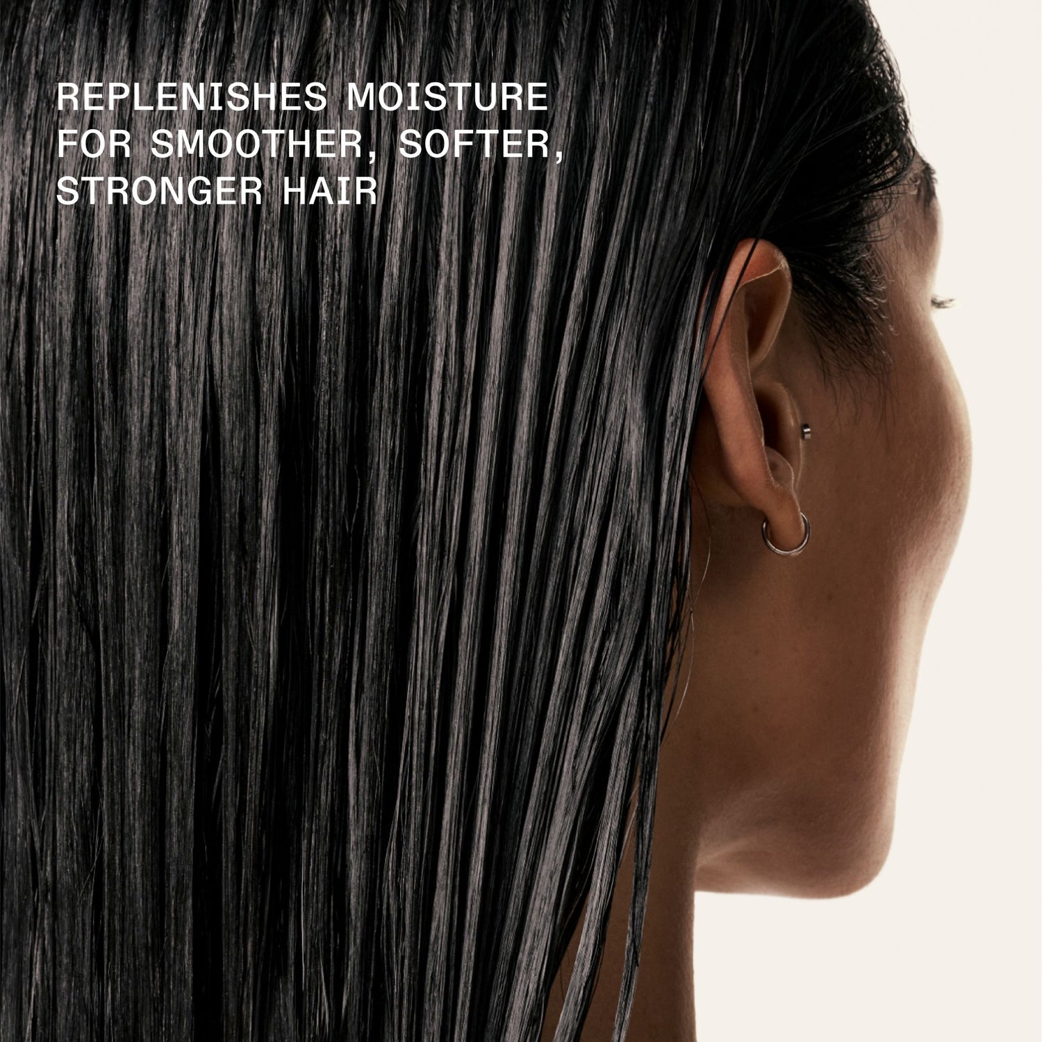 Model image of Olaplex No. 8 Bond Intense Moisture Mask