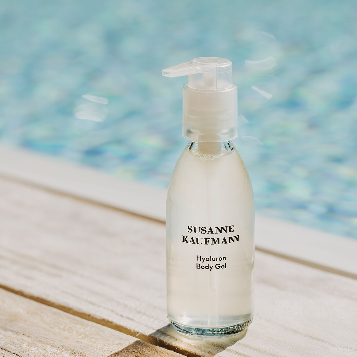 Lifestyle image of Susanne Kaufmann Hyaluron Body Gel