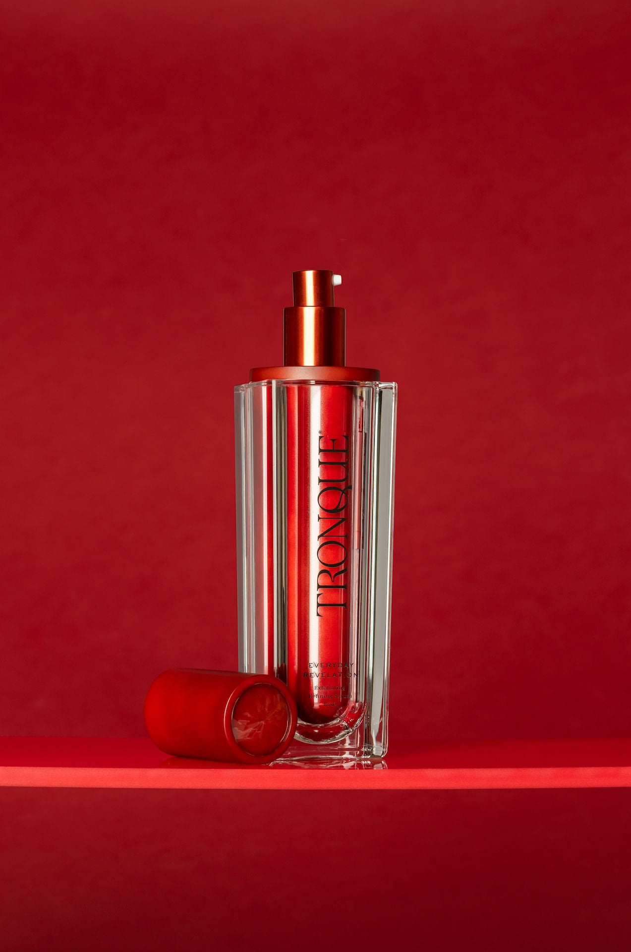 Image of an open Tronque Exfoliating Refining Body Serum