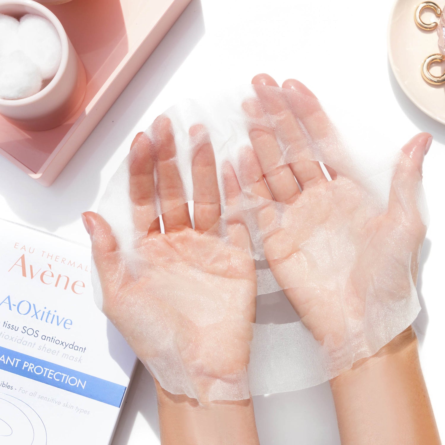 Swatch image of Avène A-OXitive SOS Antioxidant Sheet Mask variant: 1 Treatment