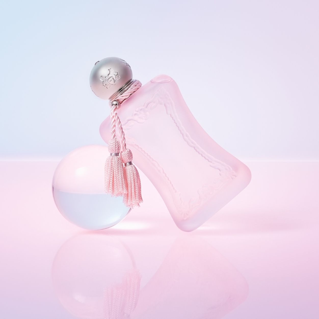Lifestyle image of Parfums de Marly Delina La Rosee Eau de Parfum variant: 1.01 fl oz