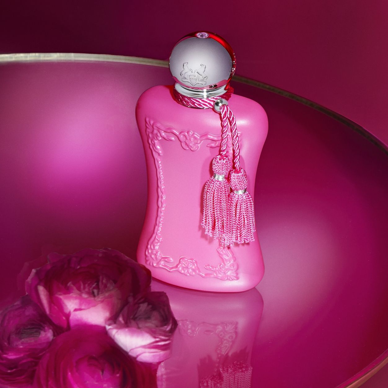 Lifestyle image of Parfums de Marly Oriana Eau de Parfum variant: 1.01 fl oz