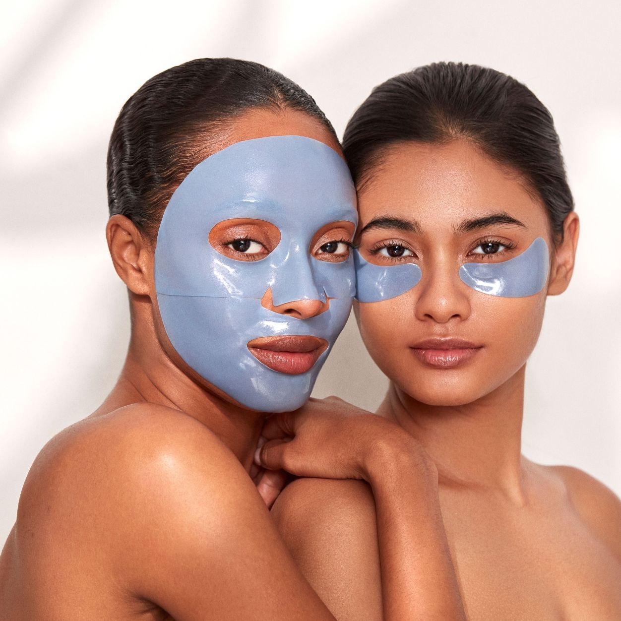Model image of 111SKIN Cryo De-Puffing Eye Mask variant: 1 Treatment