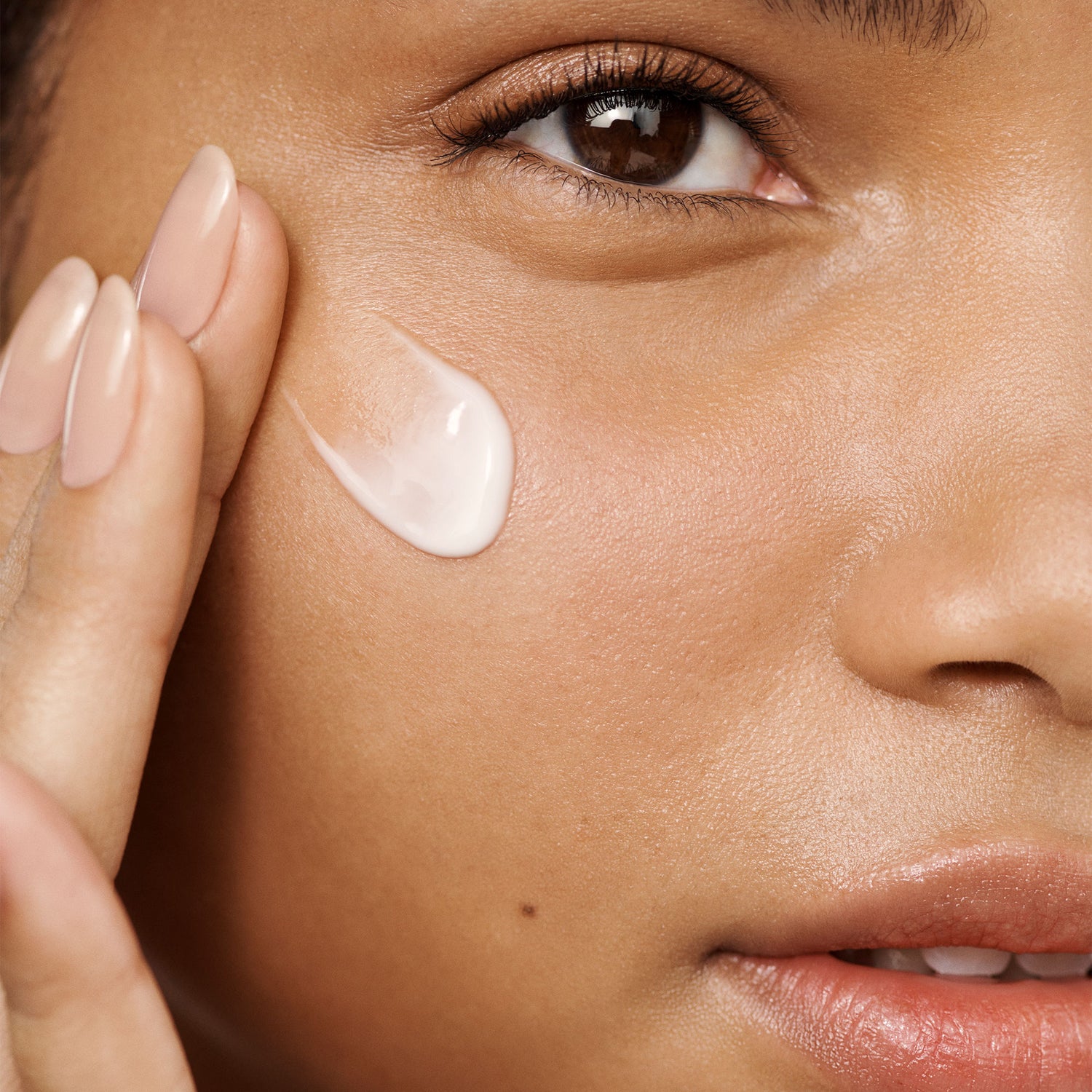 Model image of Augustinus Bader The Cream variant: 1.0 fl oz