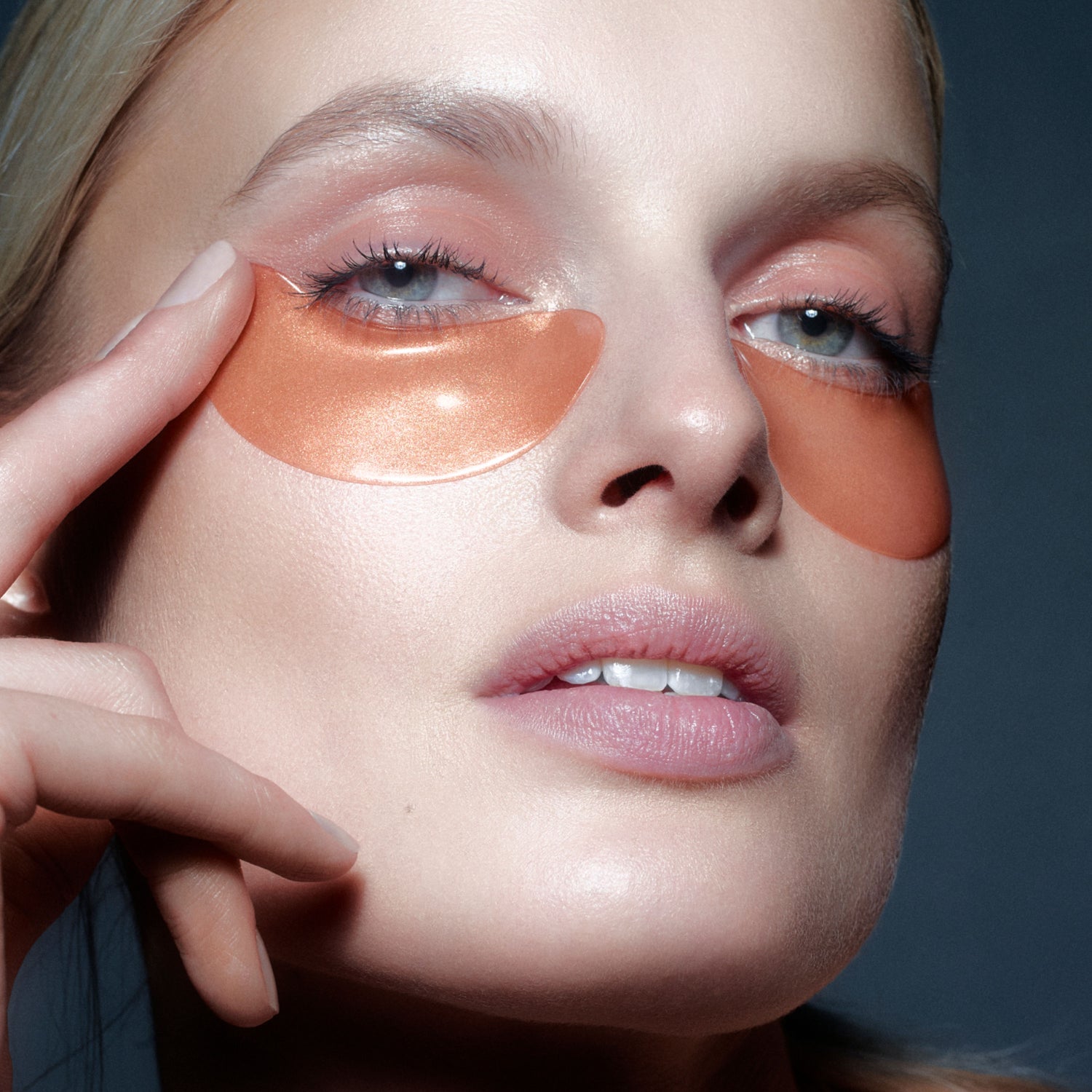 Image of an open Rodial Salmon DNA Jelly Eye Patches