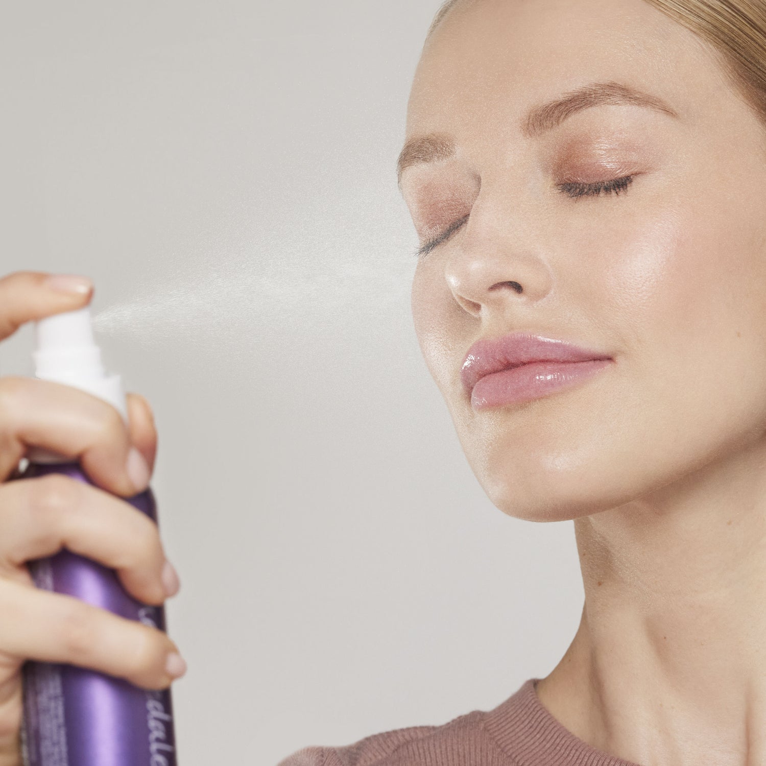 Model image of Jane Iredale Calming Lavender Hydration Spray variant: 3 fl oz