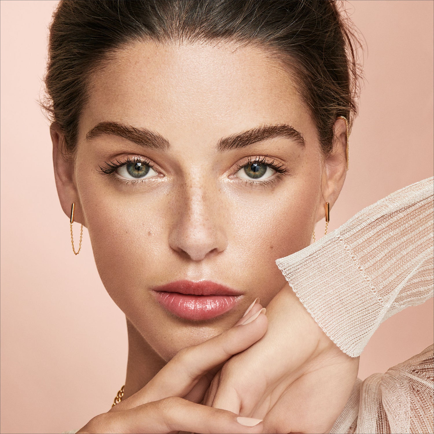 Lifestyle image of Bobbi Brown Nude Finish Tinted Moisturizer SPF 15 variant: Medium Tint