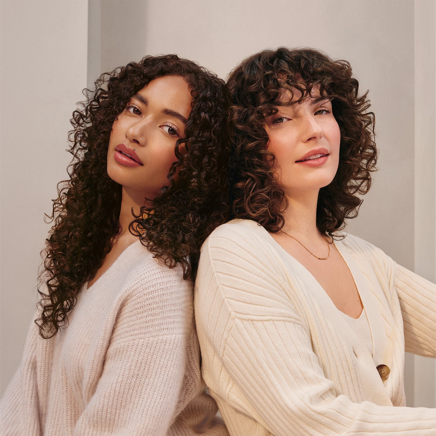 Before and after results of using Moroccanoil Curl Defining Cream variant: 2.5 fl oz