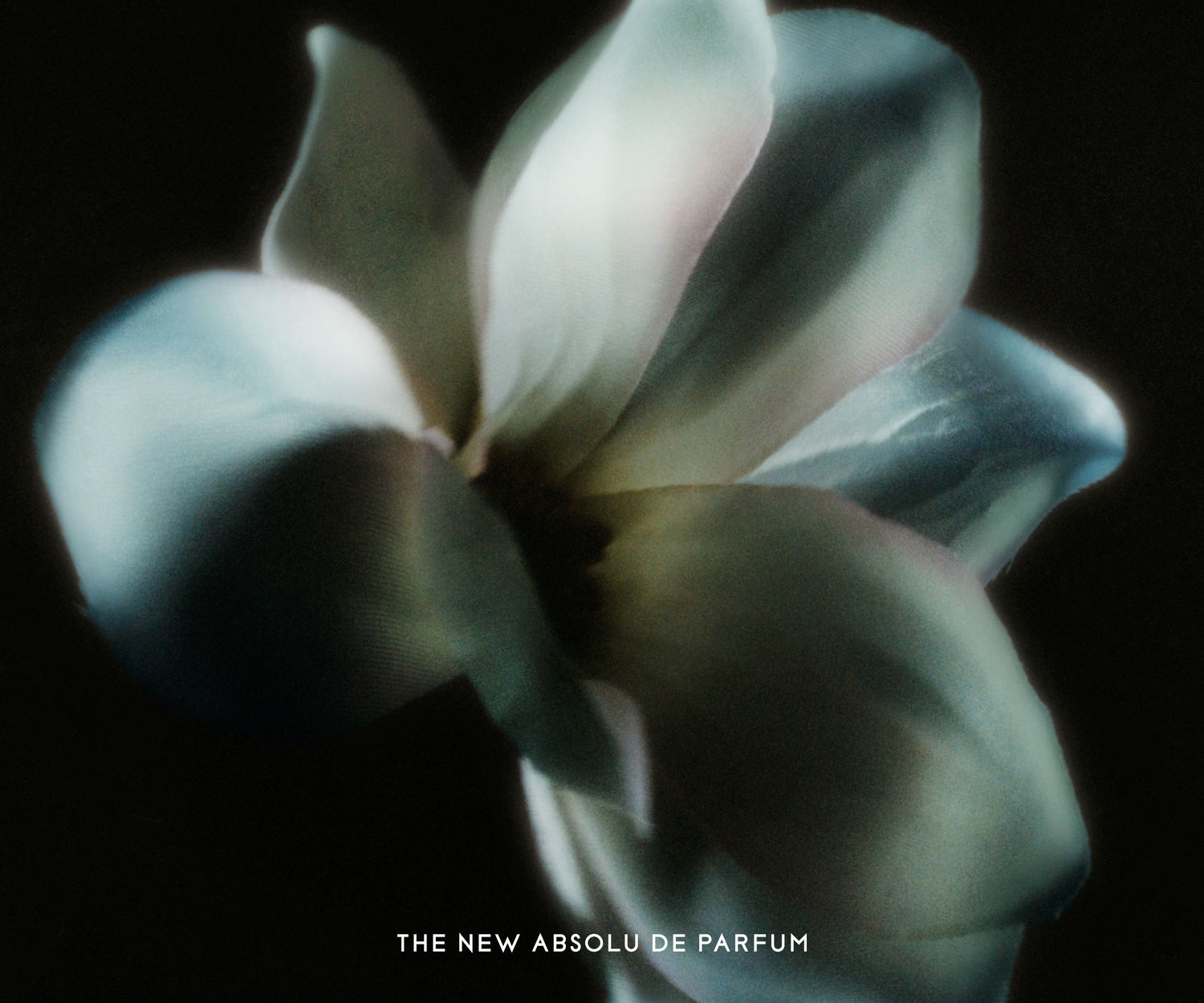 Lifestyle image of Byredo Mojave Ghost Absolu Parfum variant: 1.7 fl oz