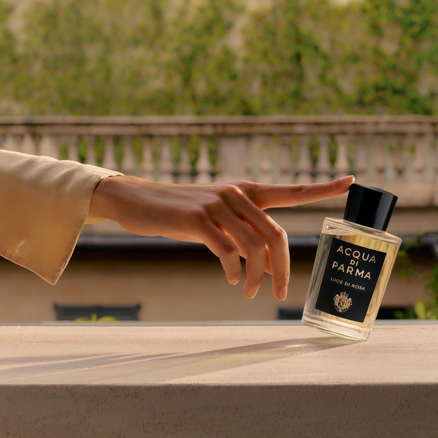 Lifestyle image of Acqua di Parma Luce di Rosa Eau de Parfum