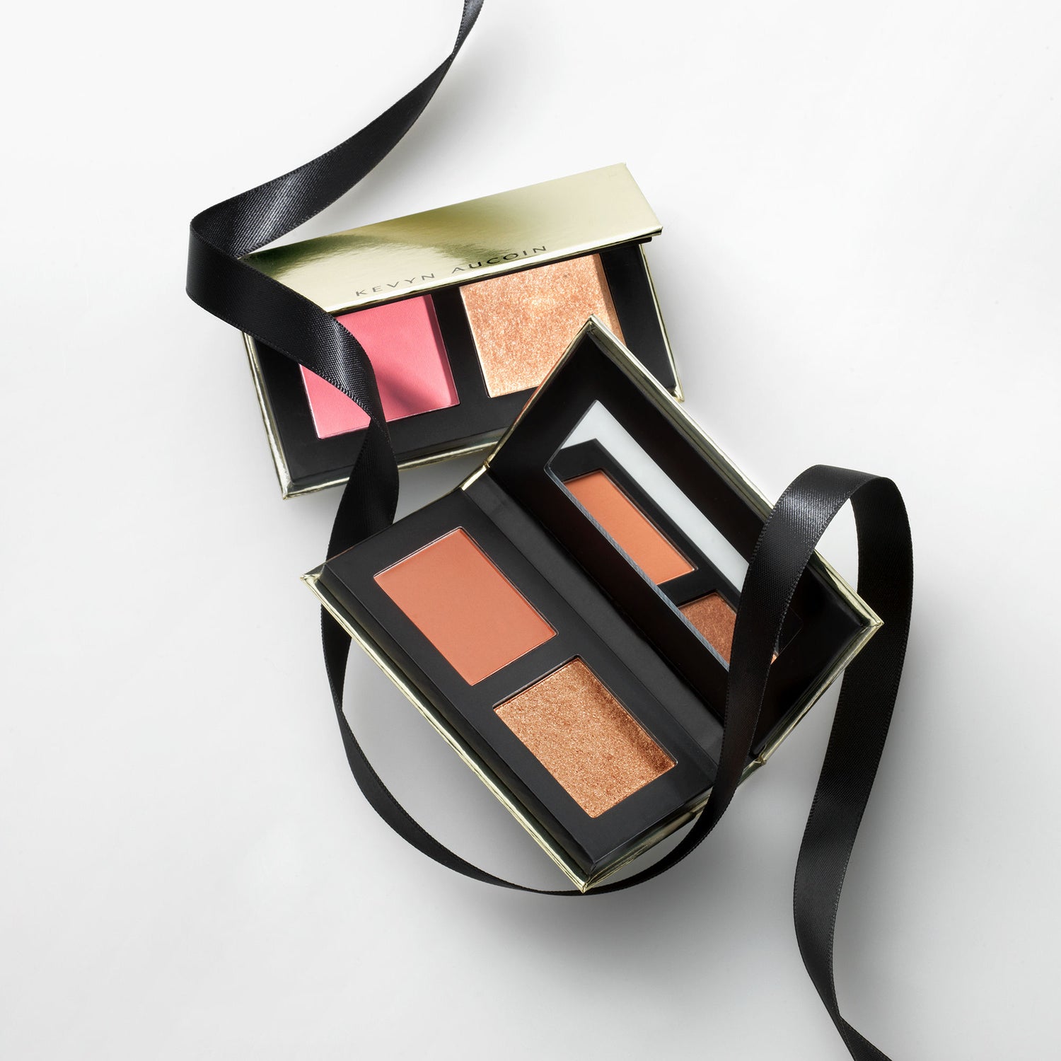 Lifestyle image of Kevyn Aucoin Art of Blush and Glow variant: Pink