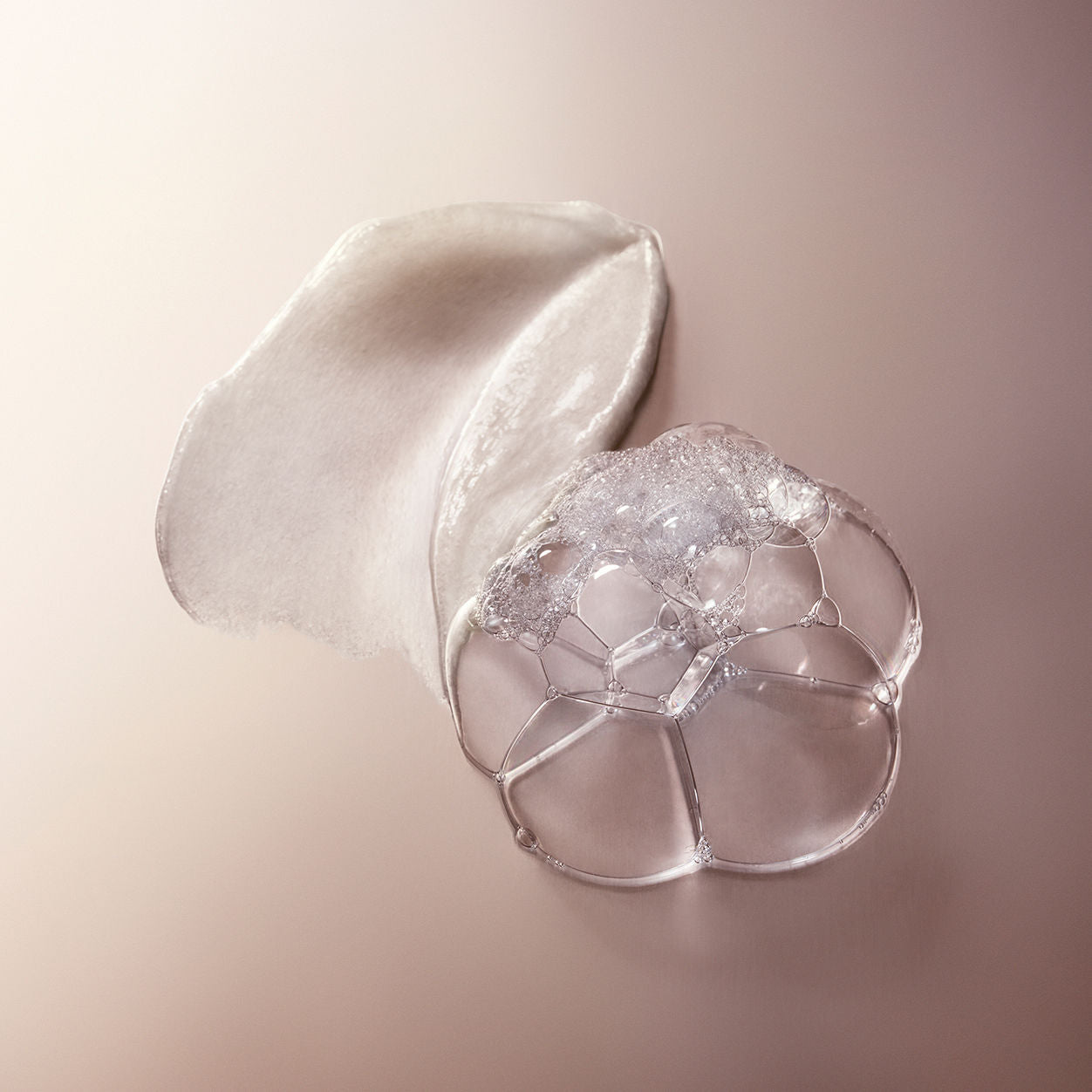 Swatch image of Hourglass Equilibrium Rebalancing Cream Cleanser