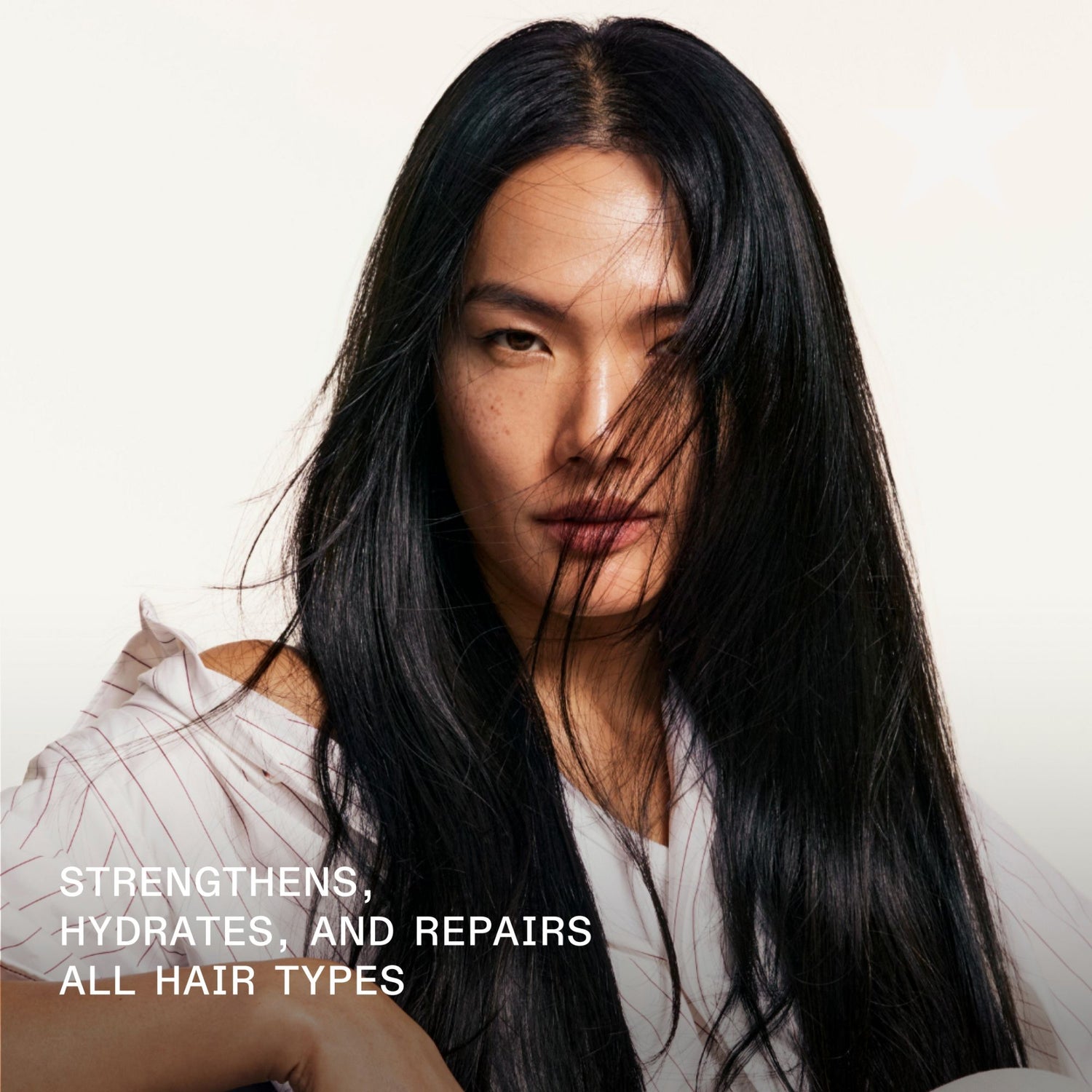 Model image of Olaplex No.4 Bond Maintenance Shampoo