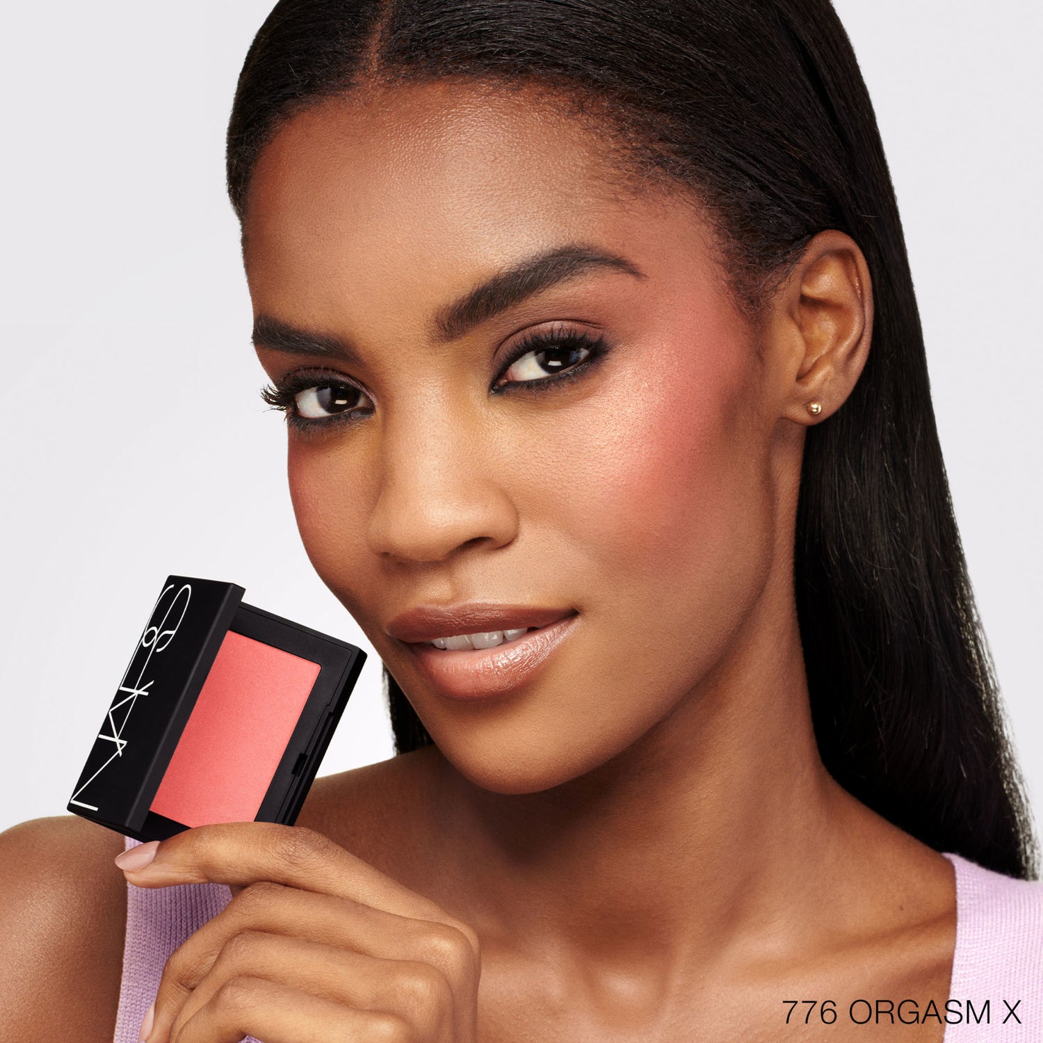 Nars Blush Color/Shade variant: Foreplay – 956 model image 2 .
