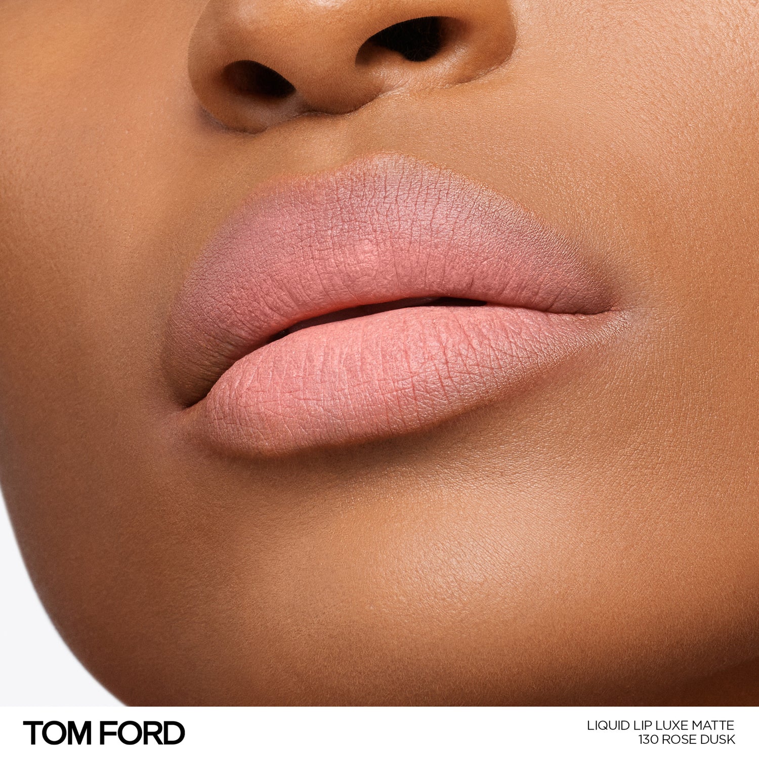 Tom Ford Liquid Lip Luxe Matte Color/Shade variant: Rose Dusk model image 3 .