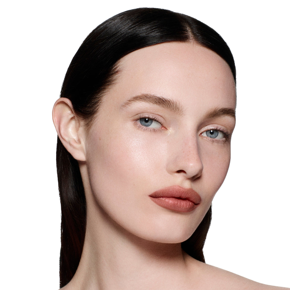 Model image of variant: 01.5 - A soft beige-brown for fair to light lip tones and a Victoria favourite